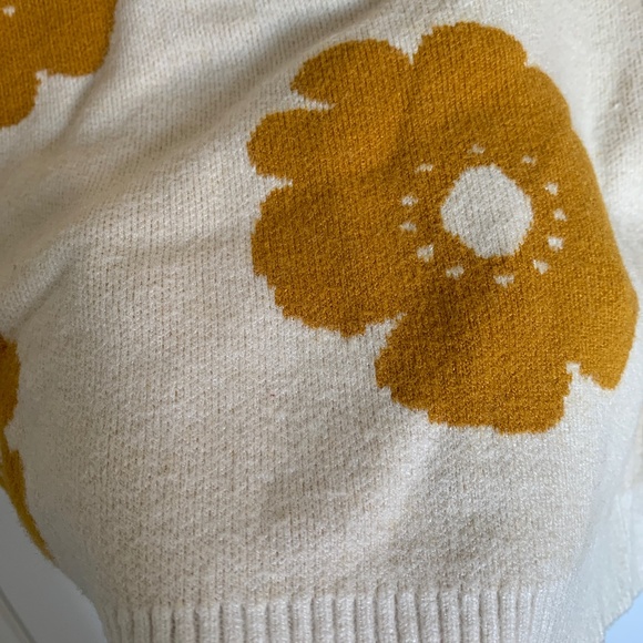 Oversized Floral T-Shirt - Picture 3 of 3